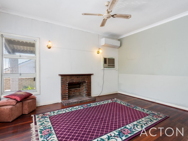 233 Winterfold Road, Coolbellup WA 6163