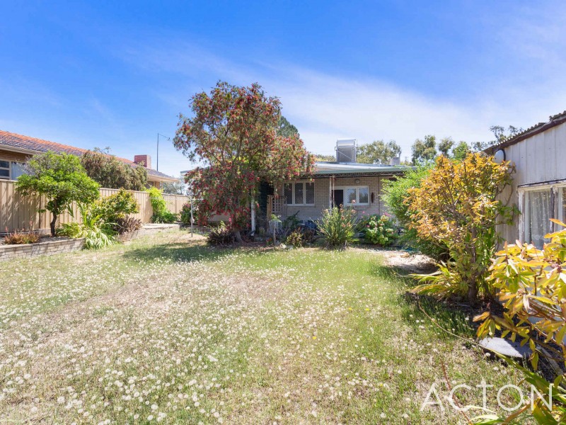 233 Winterfold Road, Coolbellup WA 6163