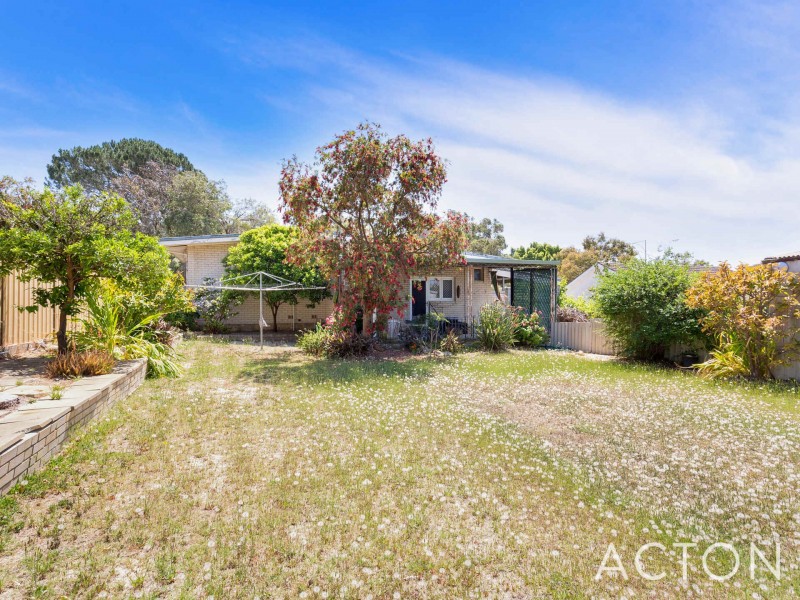 233 Winterfold Road, Coolbellup WA 6163
