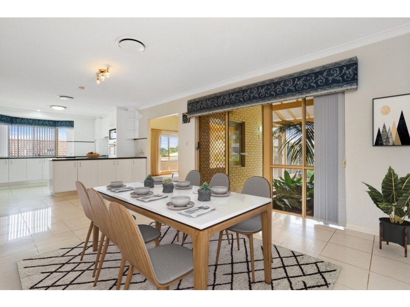 8 Arlington Loop, Coogee WA 6166