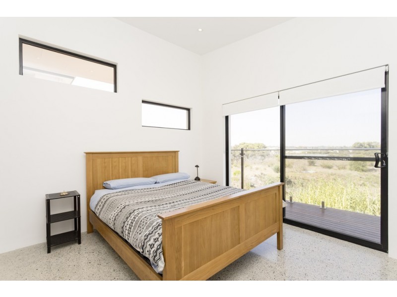 3/7 Nemagold Grove, Coogee WA 6166