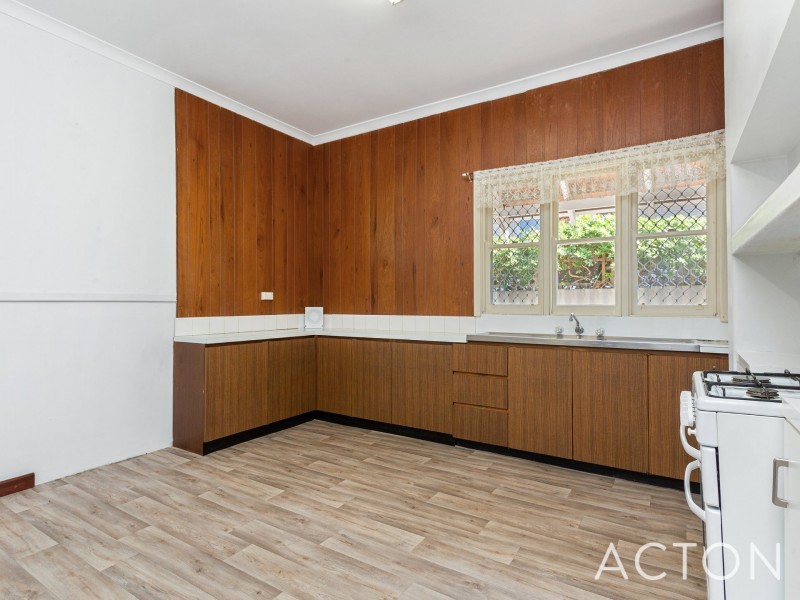 11 Shepherd Street, Beaconsfield WA 6162