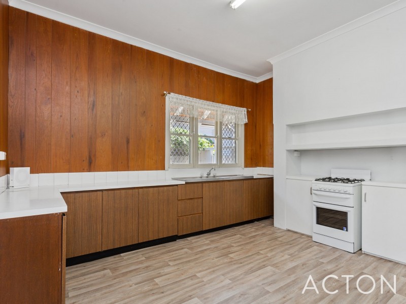 11 Shepherd Street, Beaconsfield WA 6162