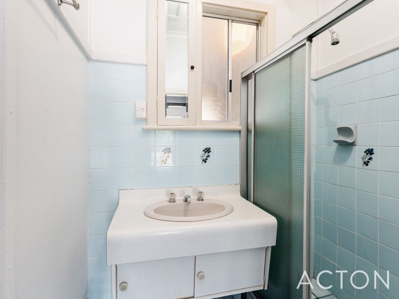 11 Shepherd Street, Beaconsfield WA 6162