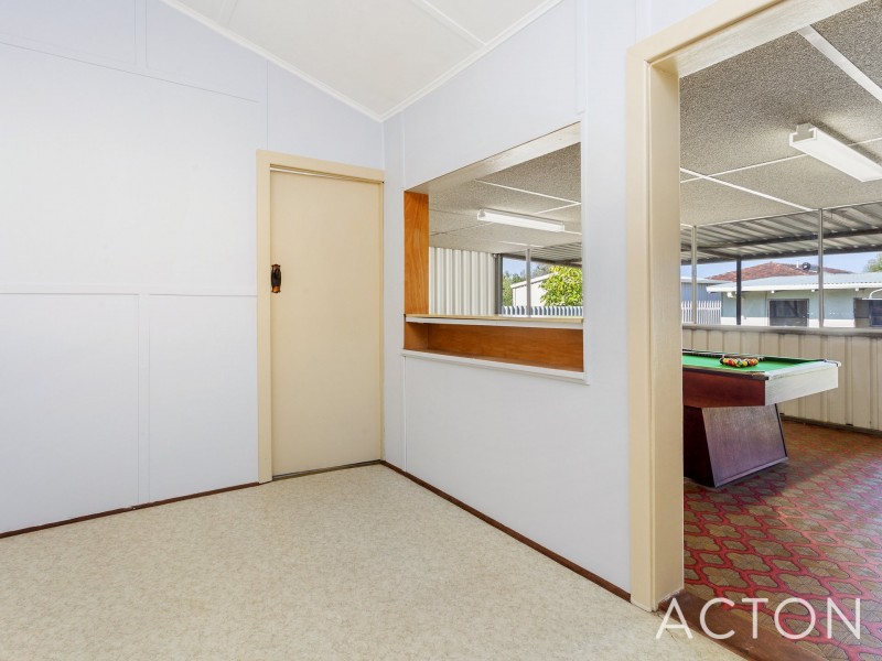 11 Shepherd Street, Beaconsfield WA 6162