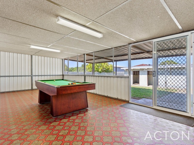 11 Shepherd Street, Beaconsfield WA 6162