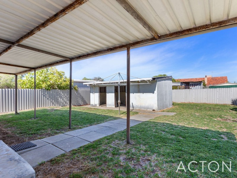 11 Shepherd Street, Beaconsfield WA 6162