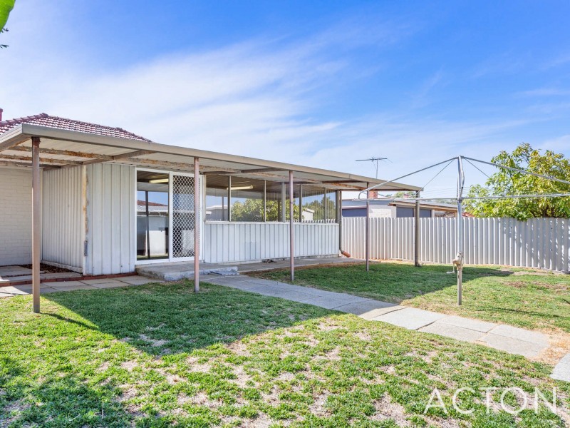 11 Shepherd Street, Beaconsfield WA 6162