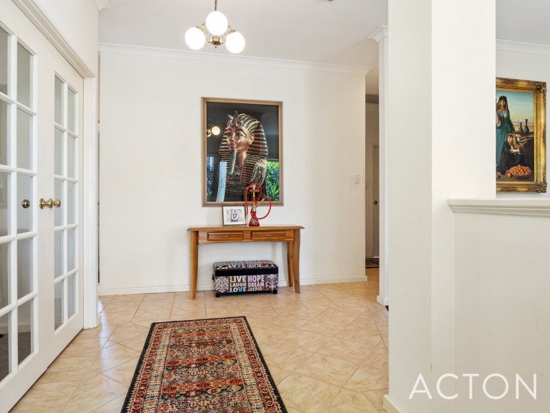 17 Halse Crescent, Melville WA 6156