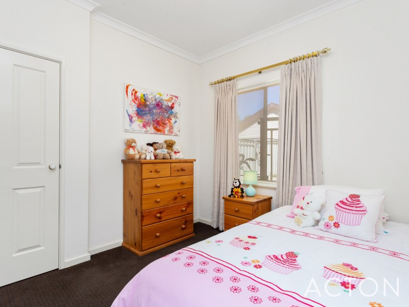 17 Halse Crescent, Melville WA 6156