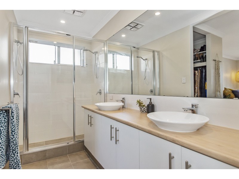 14 Corsica Way, Coogee WA 6166