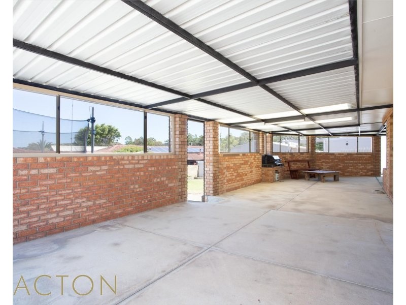 32 Leonard Way, Spearwood WA 6163