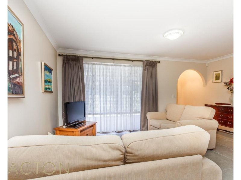 32 Leonard Way, Spearwood WA 6163
