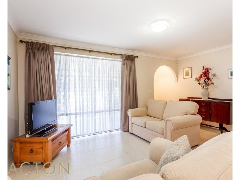32 Leonard Way, Spearwood WA 6163