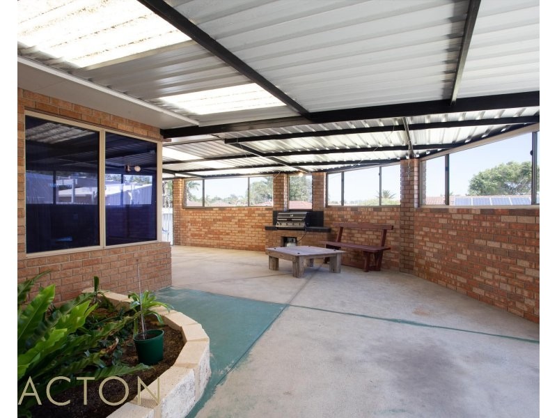 32 Leonard Way, Spearwood WA 6163