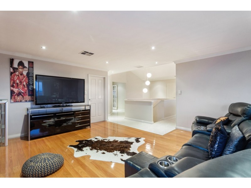 61 Castellon Crescent, Coogee WA 6166