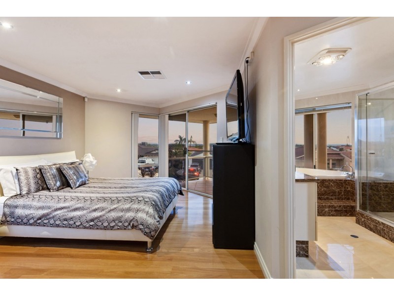 61 Castellon Crescent, Coogee WA 6166