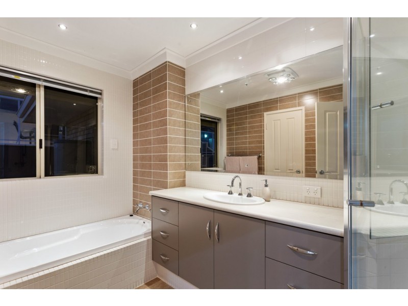 61 Castellon Crescent, Coogee WA 6166