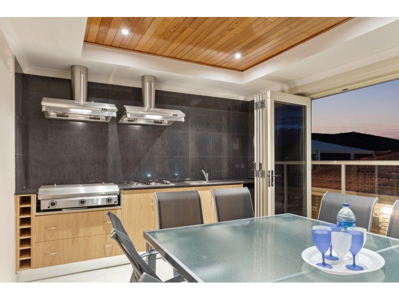 61 Castellon Crescent, Coogee WA 6166