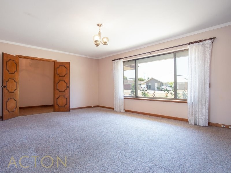 3 Emba Place, Spearwood WA 6163