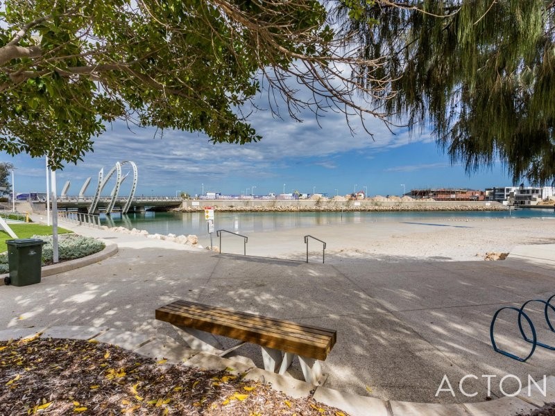 13/20 Medina Parade, North Coogee WA 6163