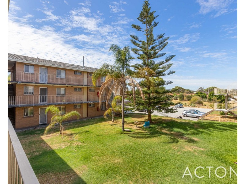 21/4 Southend Road, Hamilton Hill WA 6163