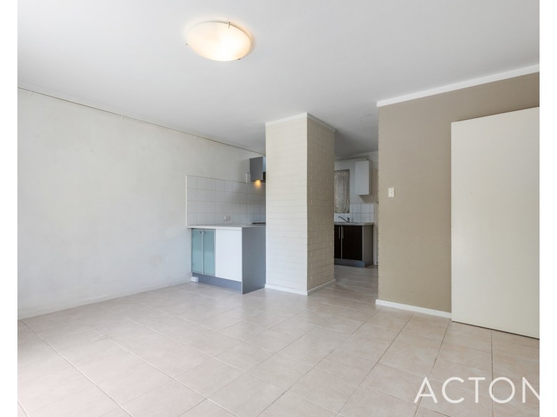 21/4 Southend Road, Hamilton Hill WA 6163