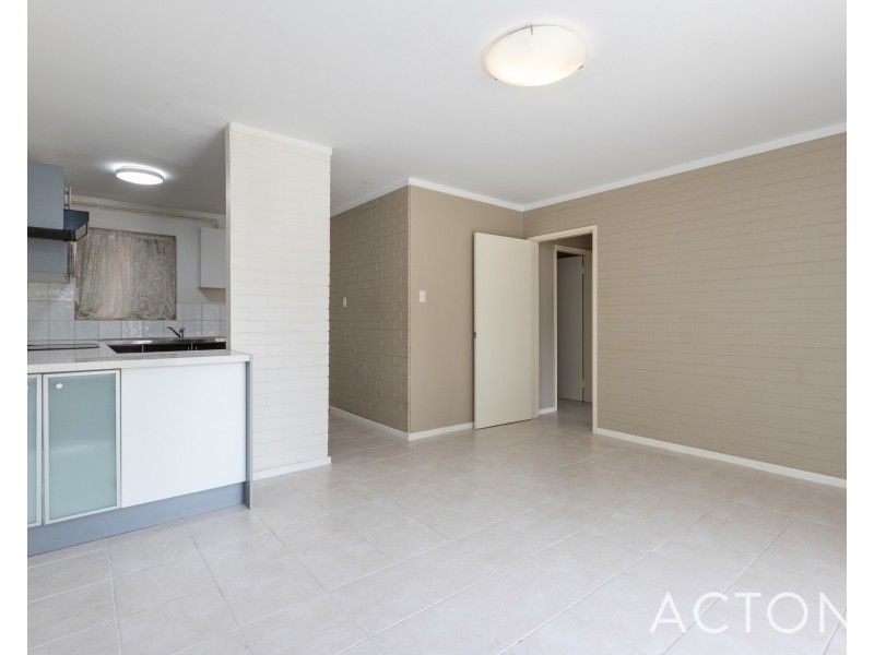 21/4 Southend Road, Hamilton Hill WA 6163