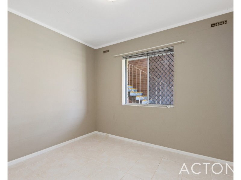 21/4 Southend Road, Hamilton Hill WA 6163