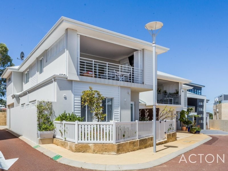 18/19 Perlinte View, North Coogee WA 6163