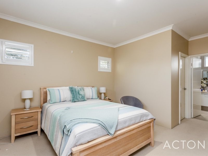 18/19 Perlinte View, North Coogee WA 6163