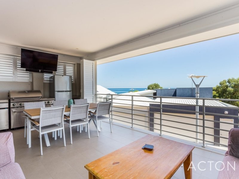 18/19 Perlinte View, North Coogee WA 6163