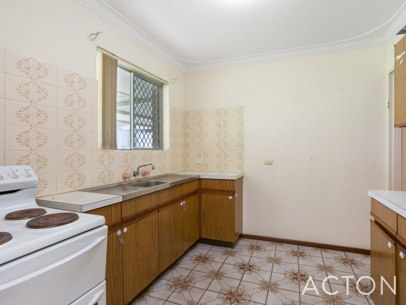 6 Ashbourne Way, Hamilton Hill WA 6163