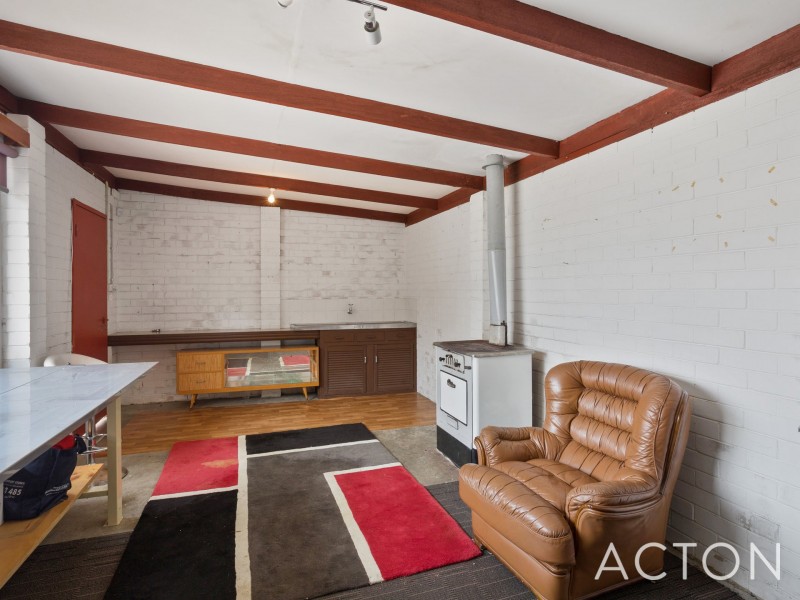 6 Ashbourne Way, Hamilton Hill WA 6163