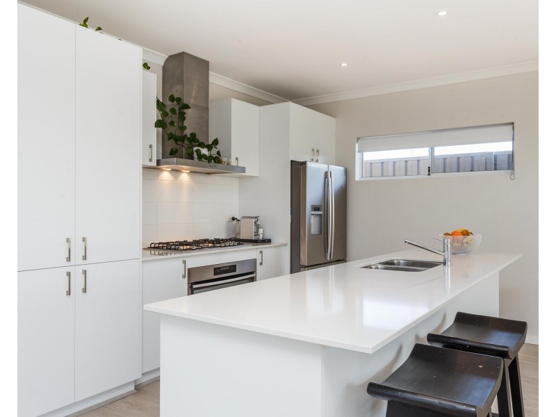 5 Fontina Road, Spearwood WA 6163