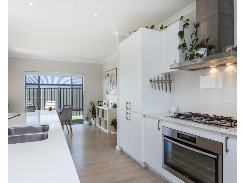 5 Fontina Road, Spearwood WA 6163