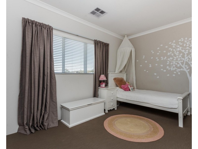 5 Fontina Road, Spearwood WA 6163