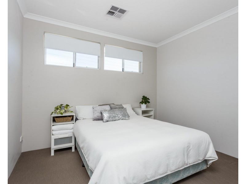 5 Fontina Road, Spearwood WA 6163