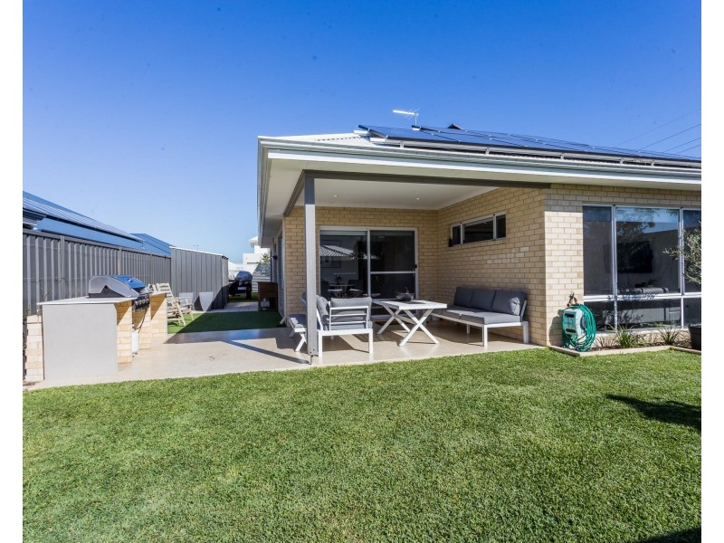 5 Fontina Road, Spearwood WA 6163