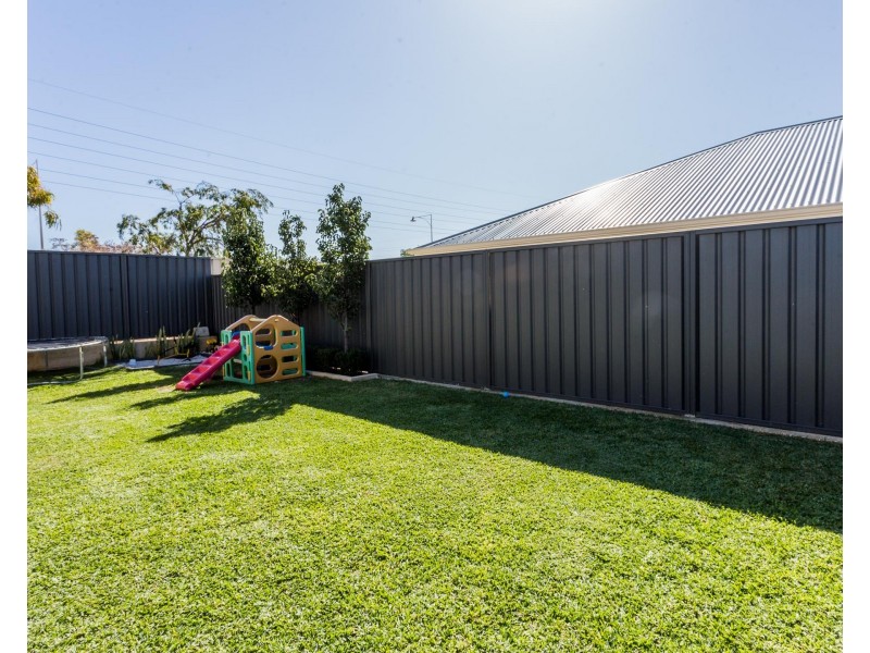 5 Fontina Road, Spearwood WA 6163