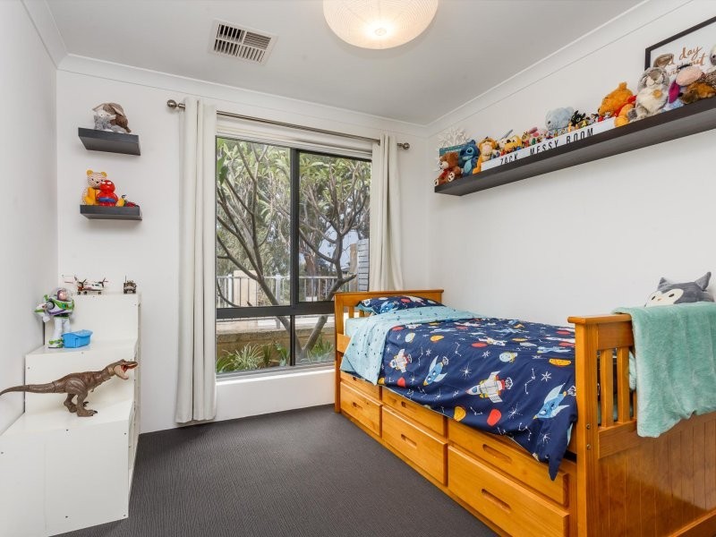 82 Entrance Road, Spearwood WA 6163