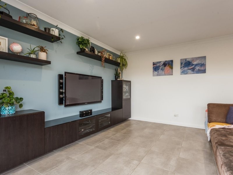 82 Entrance Road, Spearwood WA 6163