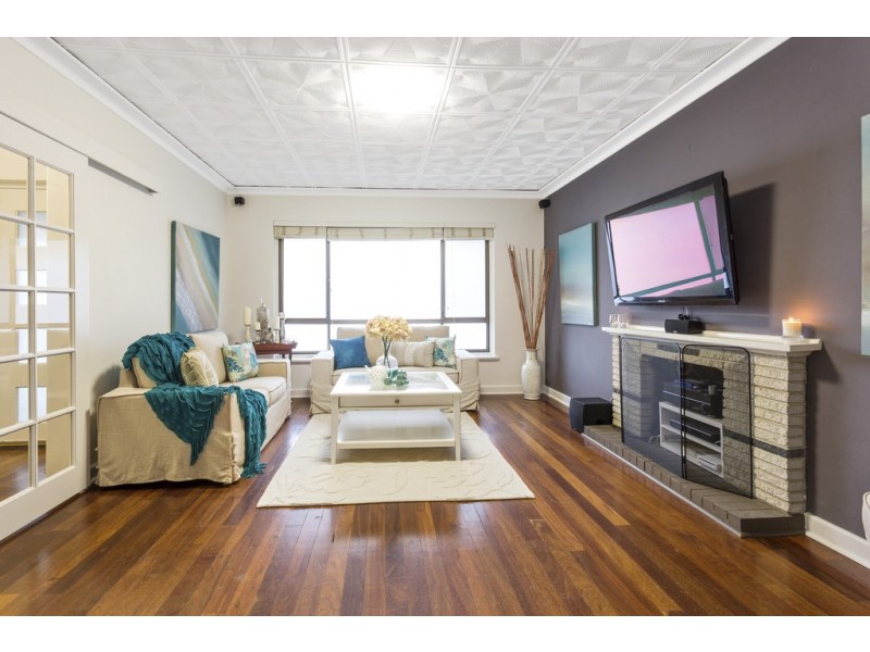 10 Strode Avenue, Hamilton Hill WA 6163