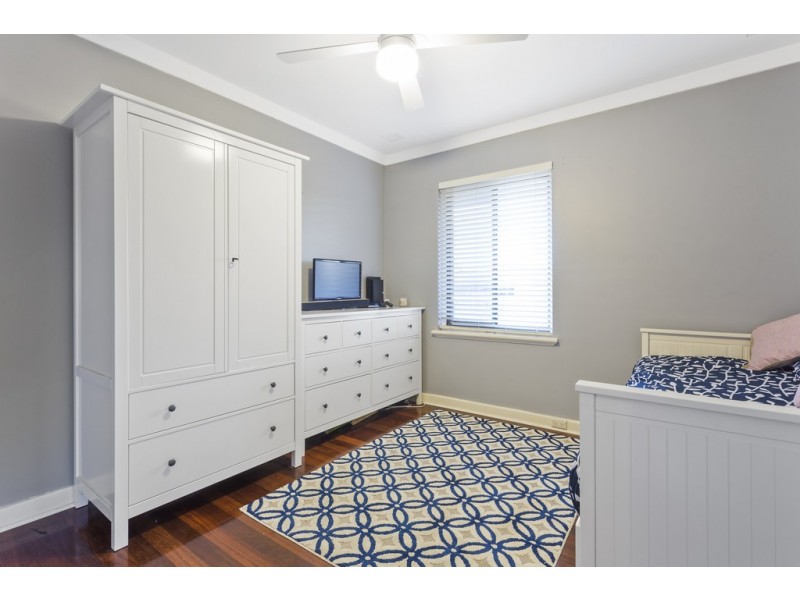 10 Strode Avenue, Hamilton Hill WA 6163