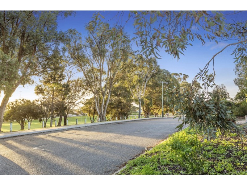 10 Strode Avenue, Hamilton Hill WA 6163