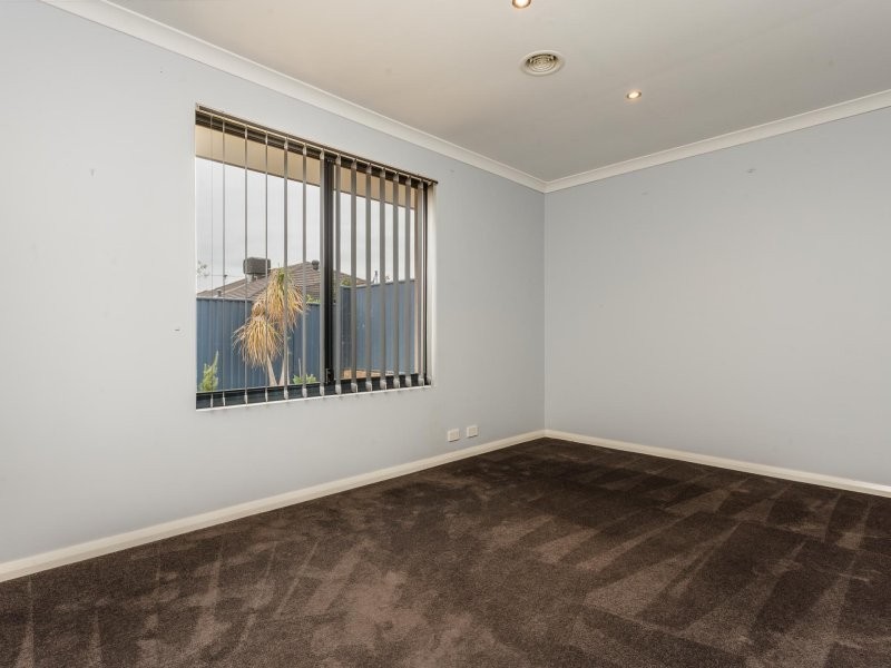 16 Silverpan way, Byford WA 6122