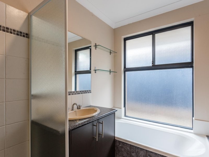 16 Silverpan way, Byford WA 6122