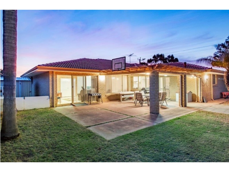2 Lintott Way, Spearwood WA 6163