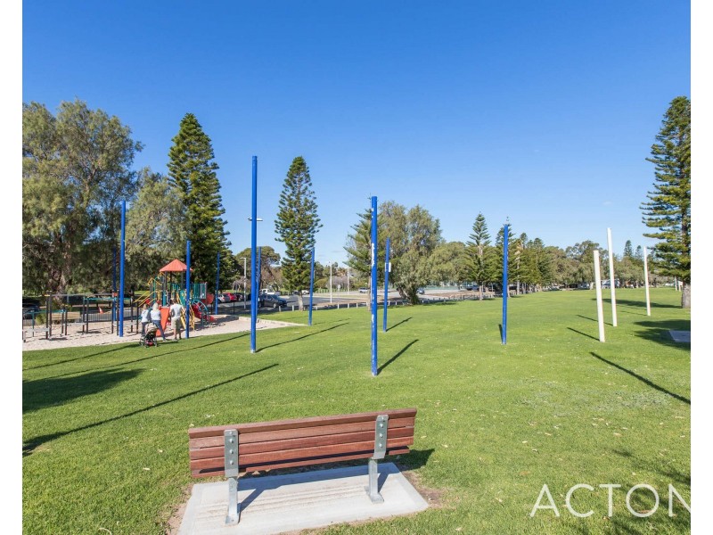 117/3 Powell Road, Coogee WA 6166