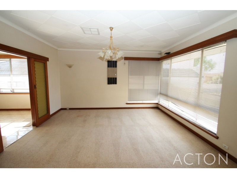 15 Rigby Avenue, Spearwood WA 6163